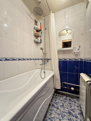 Продам двухкомнатную (2-комн.) квартиру, Ватутина ул, 31, Нальчик г