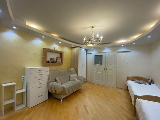 Продам трехкомнатную (3-комн.) квартиру, Академика Варги ул, 3, Москва г