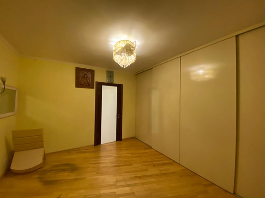 Продам трехкомнатную (3-комн.) квартиру, Академика Варги ул, 3, Москва г