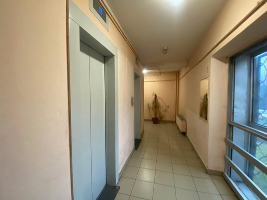 Продам трехкомнатную (3-комн.) квартиру, Академика Варги ул, 3, Москва г