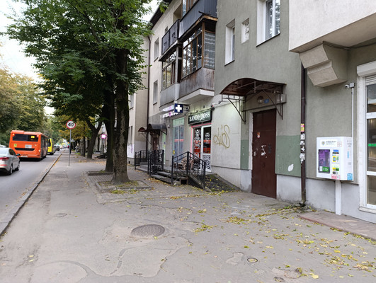 Продам торговое помещение 40,1 м2, Батальная ул, 24, Калининград г