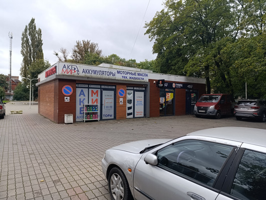 Продам коммерческое помещение 690 м2, Аллея смелых ул, 74, Калининград г