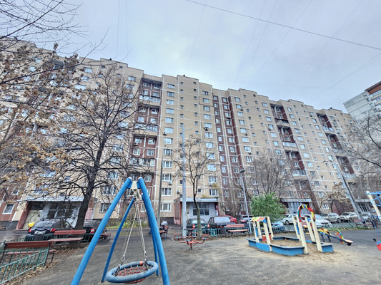 Продам однокомнатную (1-комн.) квартиру, Волжский б-р, 114Ак7, Москва г