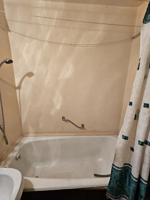 Продам однокомнатную (1-комн.) квартиру, Волжский б-р, 114Ак7, Москва г