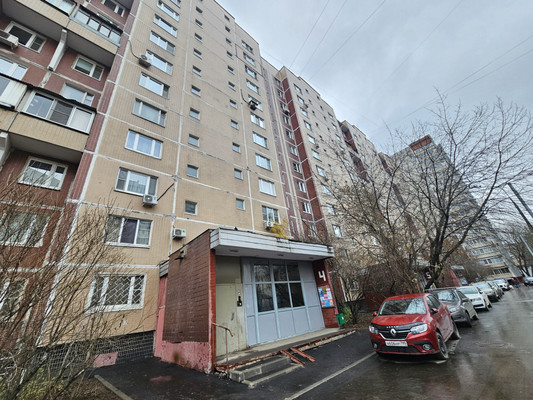 Продам однокомнатную (1-комн.) квартиру, Волжский б-р, 114Ак7, Москва г