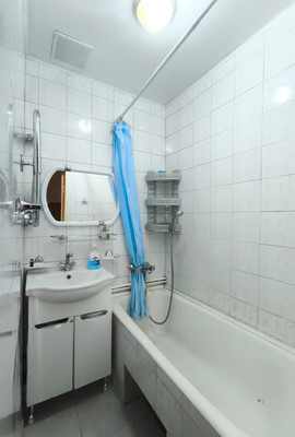 Продам трехкомнатную (3-комн.) квартиру, Вятская ул, 29А, Ростов-на-Дону г