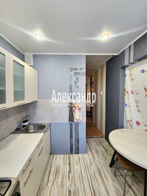 Продам многокомнатную квартиру, Ленина пр-кт, 24, Кириши г