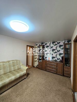 Продам многокомнатную квартиру, Ленина пр-кт, 24, Кириши г