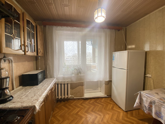 Продам трехкомнатную (3-комн.) квартиру, 21, им. Тельмана п