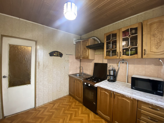 Продам трехкомнатную (3-комн.) квартиру, 21, им. Тельмана п