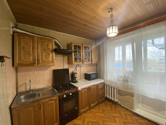 Продам трехкомнатную (3-комн.) квартиру, 21, им. Тельмана п