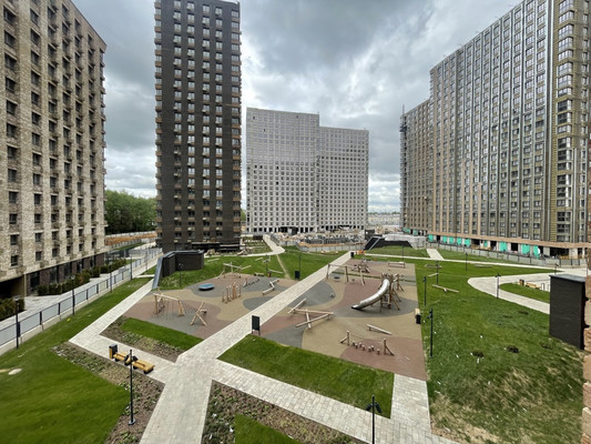 Продам многокомнатную квартиру, Цветочная ул, 2к4, Дудкино д