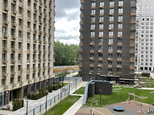 Продам многокомнатную квартиру, Цветочная ул, 2к4, Дудкино д