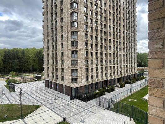 Продам многокомнатную квартиру, Цветочная ул, 2к4, Дудкино д