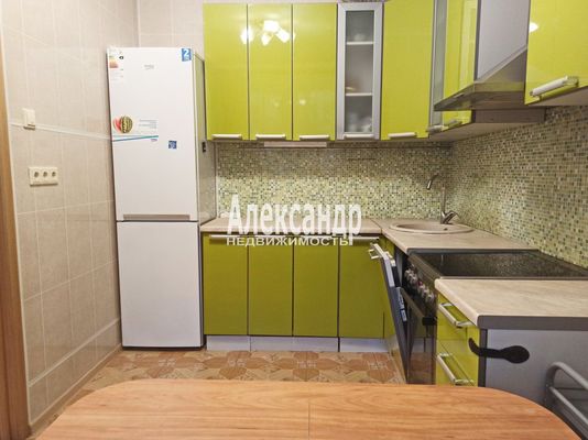 Продам трехкомнатную (3-комн.) квартиру, Седова ул, 42к2, Санкт-Петербург г
