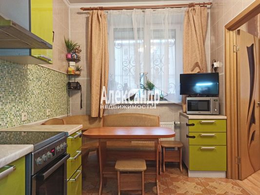 Продам трехкомнатную (3-комн.) квартиру, Седова ул, 42к2, Санкт-Петербург г