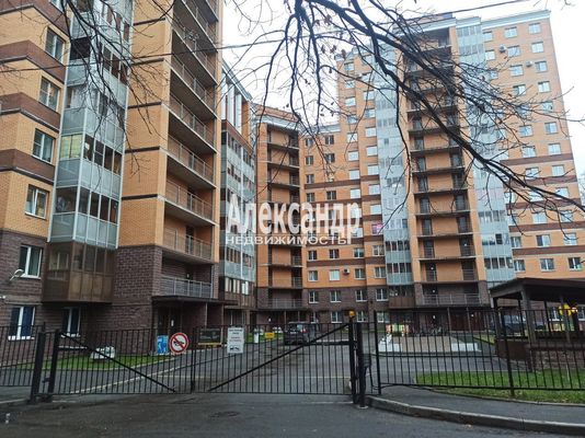 Продам трехкомнатную (3-комн.) квартиру, Седова ул, 42к2, Санкт-Петербург г