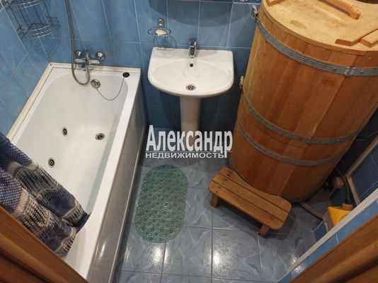 Продам трехкомнатную (3-комн.) квартиру, Седова ул, 42к2, Санкт-Петербург г