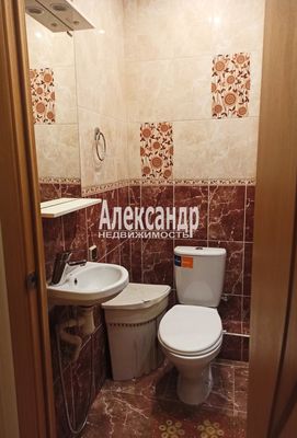 Продам трехкомнатную (3-комн.) квартиру, Седова ул, 42к2, Санкт-Петербург г