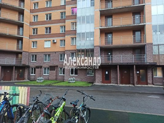 Продам трехкомнатную (3-комн.) квартиру, Седова ул, 42к2, Санкт-Петербург г