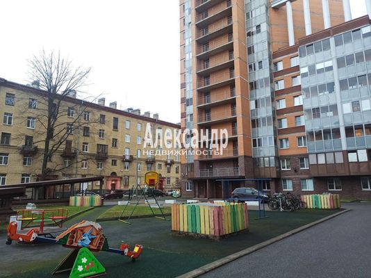 Продам трехкомнатную (3-комн.) квартиру, Седова ул, 42к2, Санкт-Петербург г