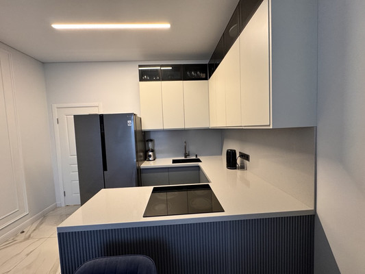 Продам трехкомнатную (3-комн.) квартиру, Сибгата Хакима ул, 51, Казань г