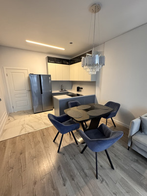 Продам трехкомнатную (3-комн.) квартиру, Сибгата Хакима ул, 51, Казань г