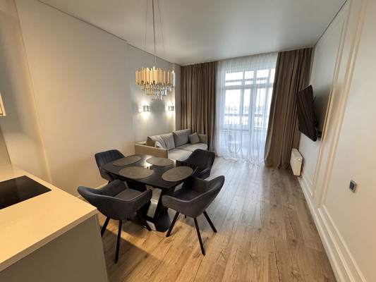 Продам трехкомнатную (3-комн.) квартиру, Сибгата Хакима ул, 51, Казань г