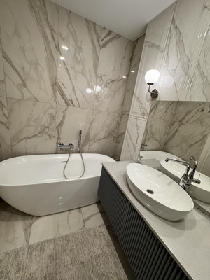 Продам трехкомнатную (3-комн.) квартиру, Сибгата Хакима ул, 51, Казань г