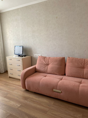 Продам трехкомнатную (3-комн.) квартиру, Ясная ул, 5, Коммунарка п