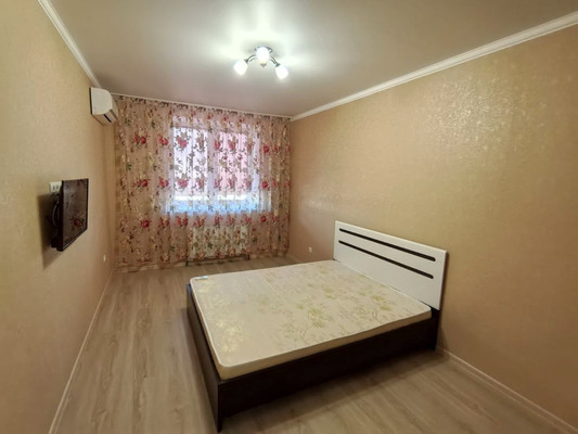 Продам однокомнатную (1-комн.) квартиру, Таманская ул, 121к6, Анапа г