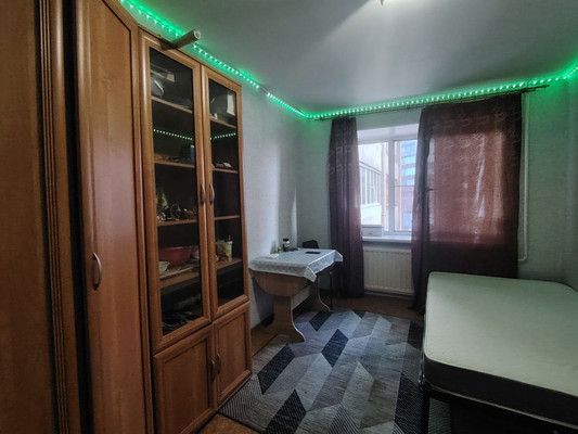 Сдам комнату в 6-комн. квартире, Есенина ул, 30, Санкт-Петербург г