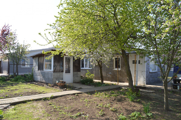 Продам дачу, Волгодонской Садовод тер. СНТ, 1040х, Волгодонск г, 0 км от города