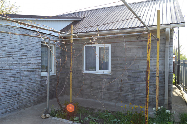 Продам дачу, Волгодонской Садовод тер. СНТ, 1040х, Волгодонск г, 0 км от города