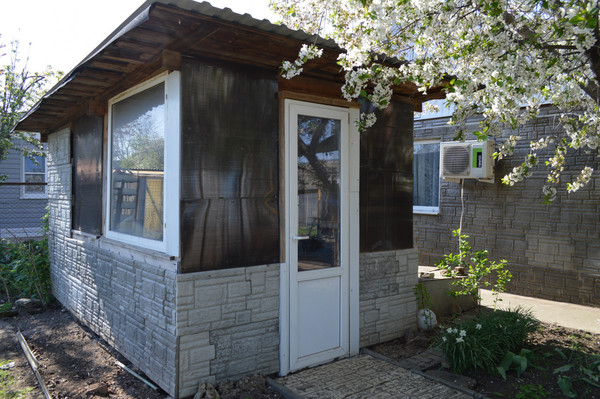 Продам дачу, Волгодонской Садовод тер. СНТ, 1040х, Волгодонск г, 0 км от города