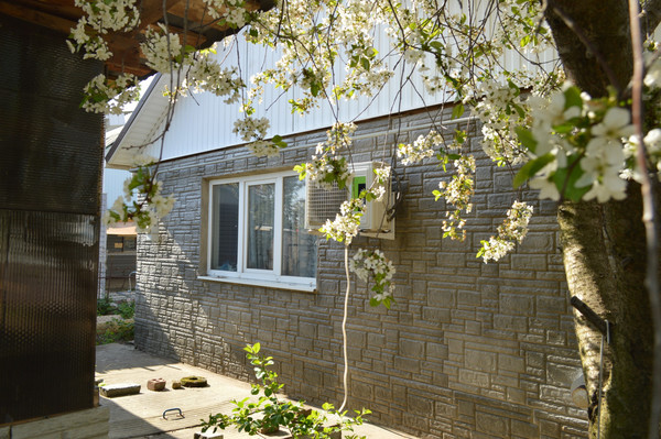 Продам дачу, Волгодонской Садовод тер. СНТ, 1040х, Волгодонск г, 0 км от города