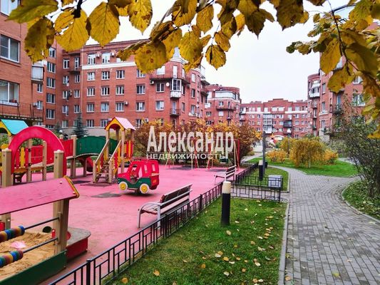 Продам двухкомнатную (2-комн.) квартиру, Композиторов ул, 4, Санкт-Петербург г