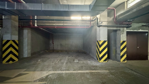 Продам машиноместо 10 м2, Шарданова ул, 52ка, Нальчик г