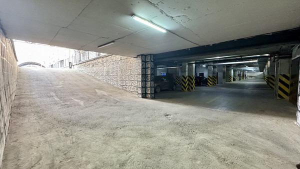 Продам машиноместо 10 м2, Шарданова ул, 52ка, Нальчик г