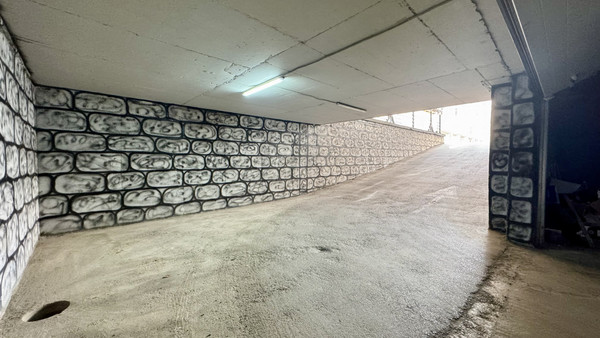 Продам машиноместо 10 м2, Шарданова ул, 52ка, Нальчик г