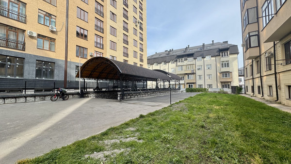 Продам машиноместо 10 м2, Шарданова ул, 52ка, Нальчик г