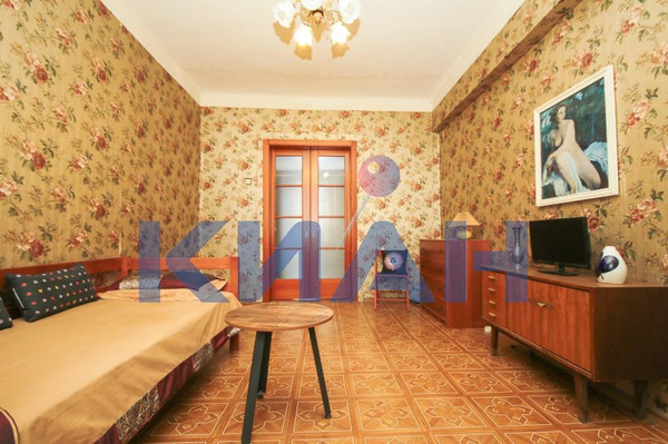 Продам многокомнатную квартиру, Свободный пр-кт, 63, Красноярск г