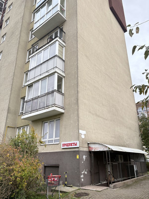 Продам коммерческое помещение 98 м2, Горького ул, 174, Калининград г