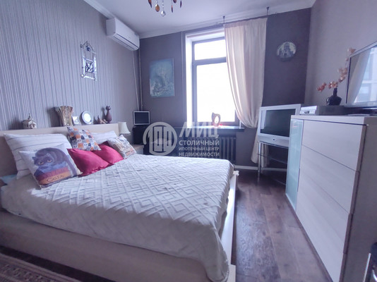 Продам трехкомнатную (3-комн.) квартиру, Кожевническая ул, 1Б, Москва г