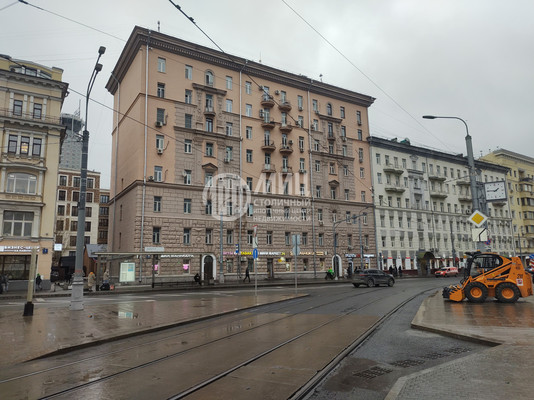 Продам трехкомнатную (3-комн.) квартиру, Кожевническая ул, 1Б, Москва г