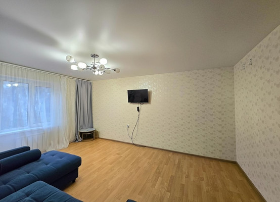 Продам трехкомнатную (3-комн.) квартиру, Чайковского ул, 27, Ступино г