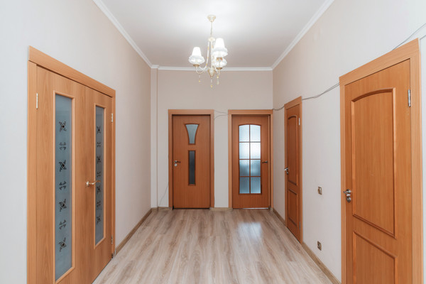 Продам двухкомнатную (2-комн.) квартиру, Дунина-Горкавича ул, 13, Ханты-Мансийск г