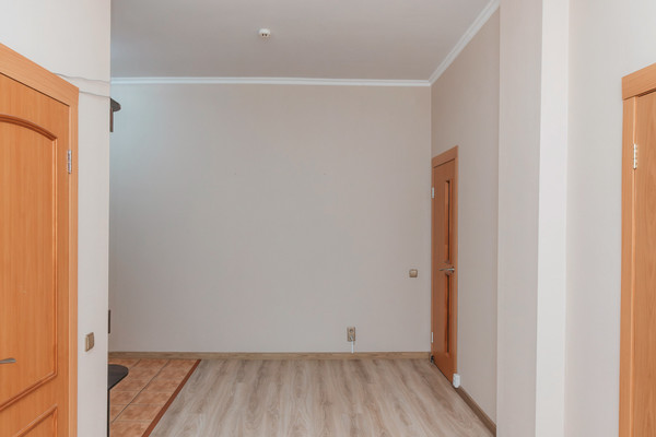 Продам двухкомнатную (2-комн.) квартиру, Дунина-Горкавича ул, 13, Ханты-Мансийск г