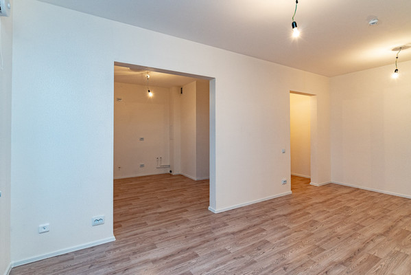 Продам трехкомнатную (3-комн.) квартиру, Орлово-Денисовский пр-кт, 15к1, Санкт-Петербург г