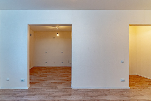 Продам трехкомнатную (3-комн.) квартиру, Орлово-Денисовский пр-кт, 15к1, Санкт-Петербург г